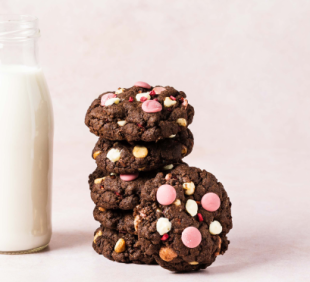 Raspberry chocolate cookies