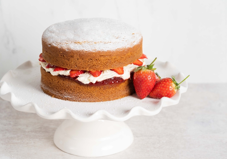 Easy Victoria sponge recipe