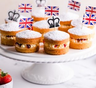 Mini Victoria Sponge Cakes