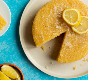 Steamed lemon cake