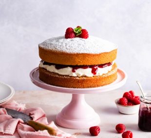 victoria sponge cake