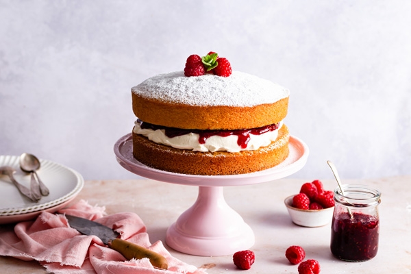 victoria sponge cake