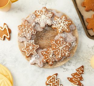 Edible gingerbread showstopper wreath