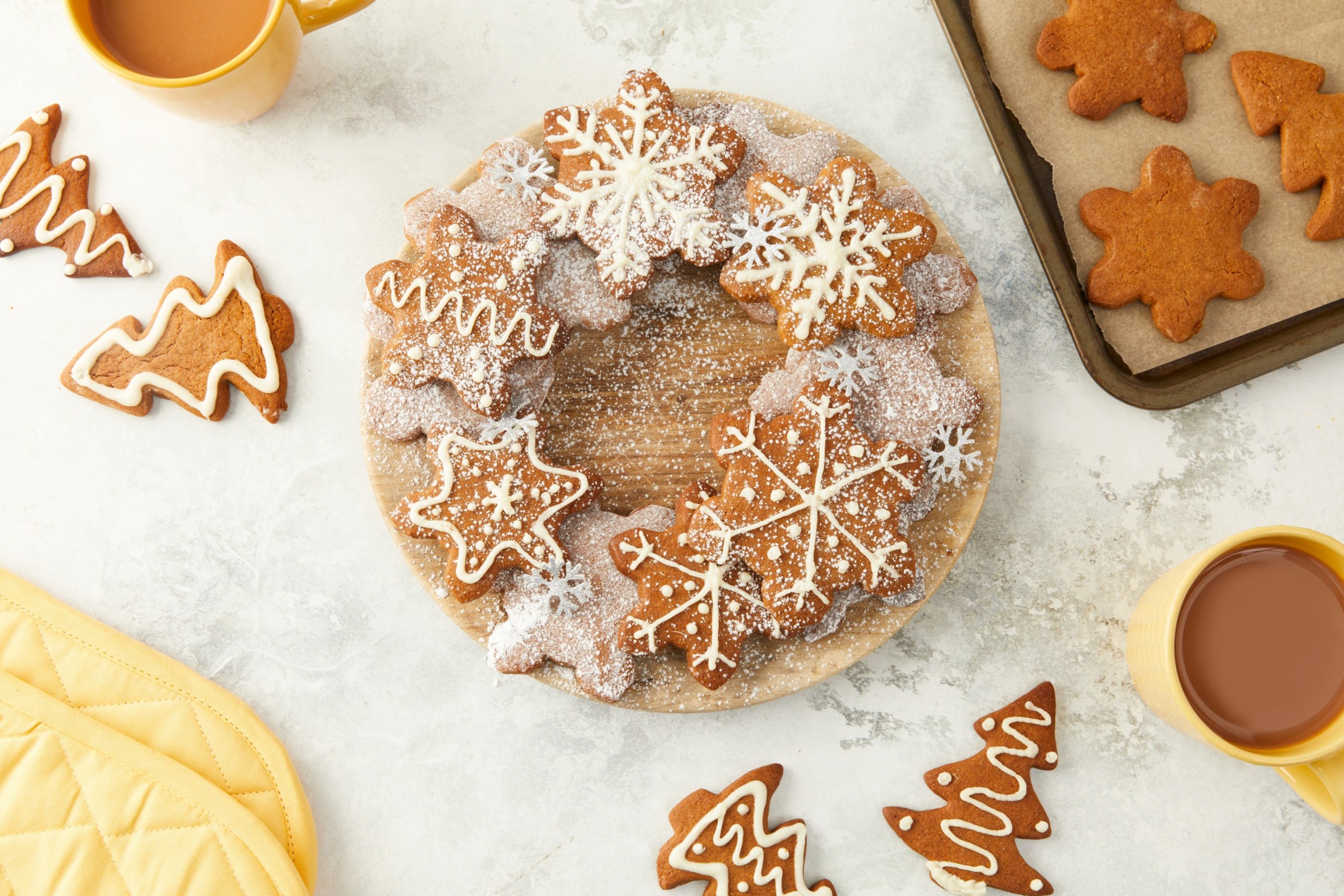 Edible gingerbread showstopper wreath